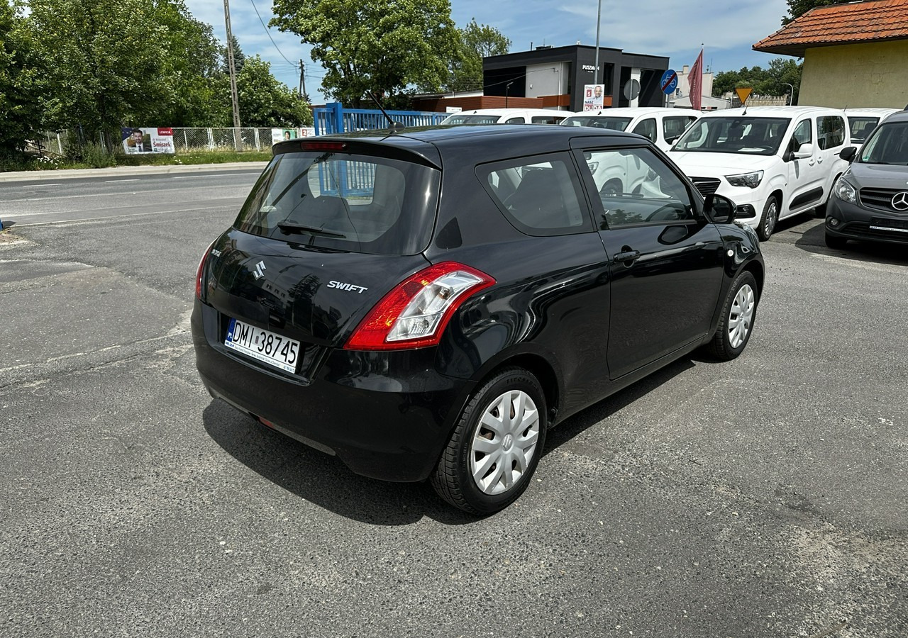 Suzuki Swift V Suzuki Swift 1.2-94KM Klima Model 2012 - Automobil: slika Suzuki Swift V Suzuki Swift 1.2-94KM Klima Model 2012 - Automobil Suzuki Swift V Suzuki Swift 1.2-94KM Klima Model 2012 - Automobil: slika Suzuki Swift V Suzuki Swift 1.2-94KM Klima Model 2012 - Automobil