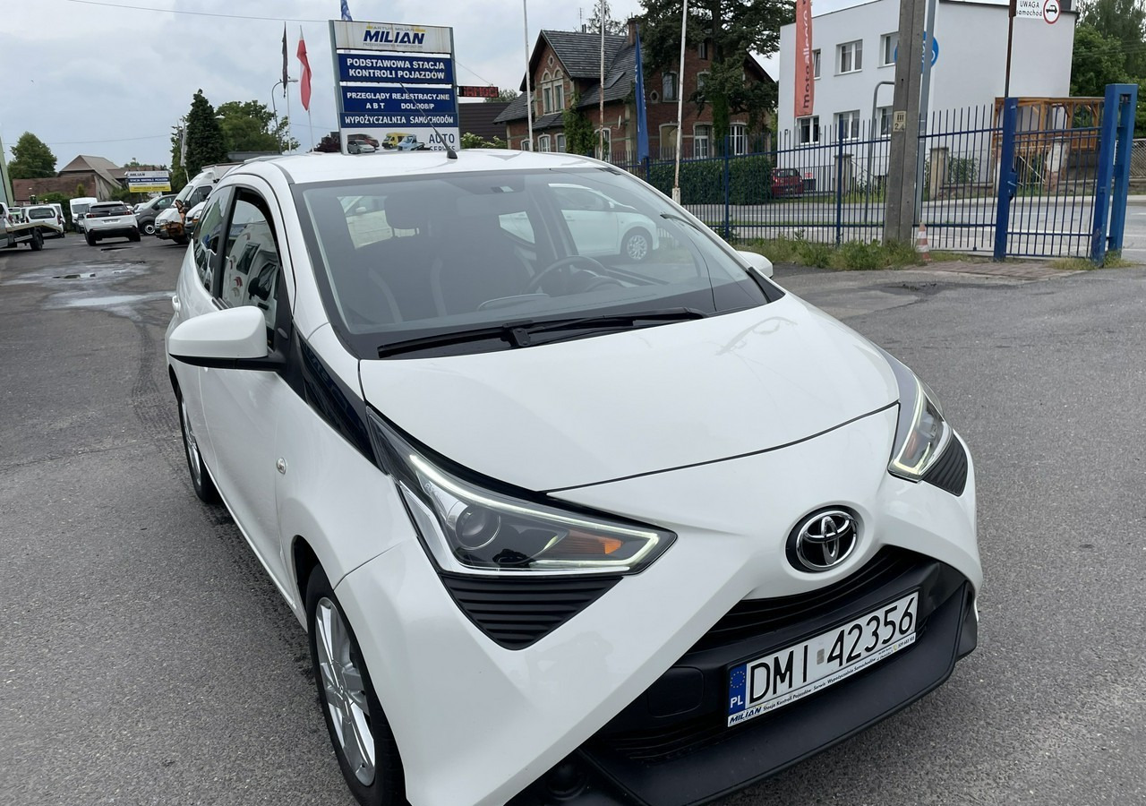 Toyota Aygo II Toyota Aygo 1.0 VVT-i JBL Edition bezyna+LPG Salon PL 2020 - Hatchback: slika Toyota Aygo II Toyota Aygo 1.0 VVT-i JBL Edition bezyna+LPG Salon PL 2020 - Hatchback Toyota Aygo II Toyota Aygo 1.0 VVT-i JBL Edition bezyna+LPG Salon PL 2020 - Hatchback: slika Toyota Aygo II Toyota Aygo 1.0 VVT-i JBL Edition bezyna+LPG Salon PL 2020 - Hatchback