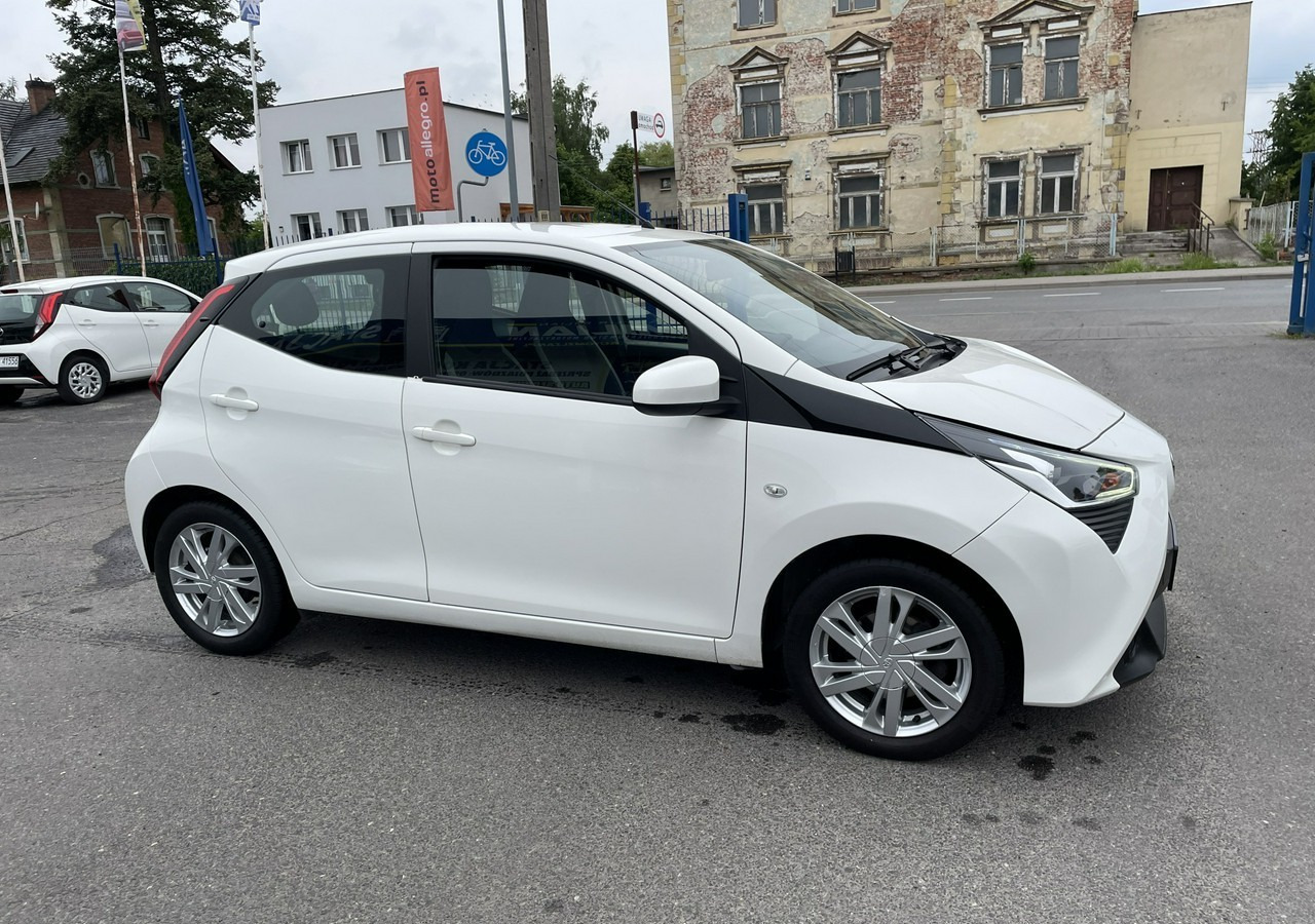 Toyota Aygo II Toyota Aygo 1.0 VVT-i JBL Edition bezyna+LPG Salon PL 2020 - Hatchback: slika Toyota Aygo II Toyota Aygo 1.0 VVT-i JBL Edition bezyna+LPG Salon PL 2020 - Hatchback Toyota Aygo II Toyota Aygo 1.0 VVT-i JBL Edition bezyna+LPG Salon PL 2020 - Hatchback: slika Toyota Aygo II Toyota Aygo 1.0 VVT-i JBL Edition bezyna+LPG Salon PL 2020 - Hatchback