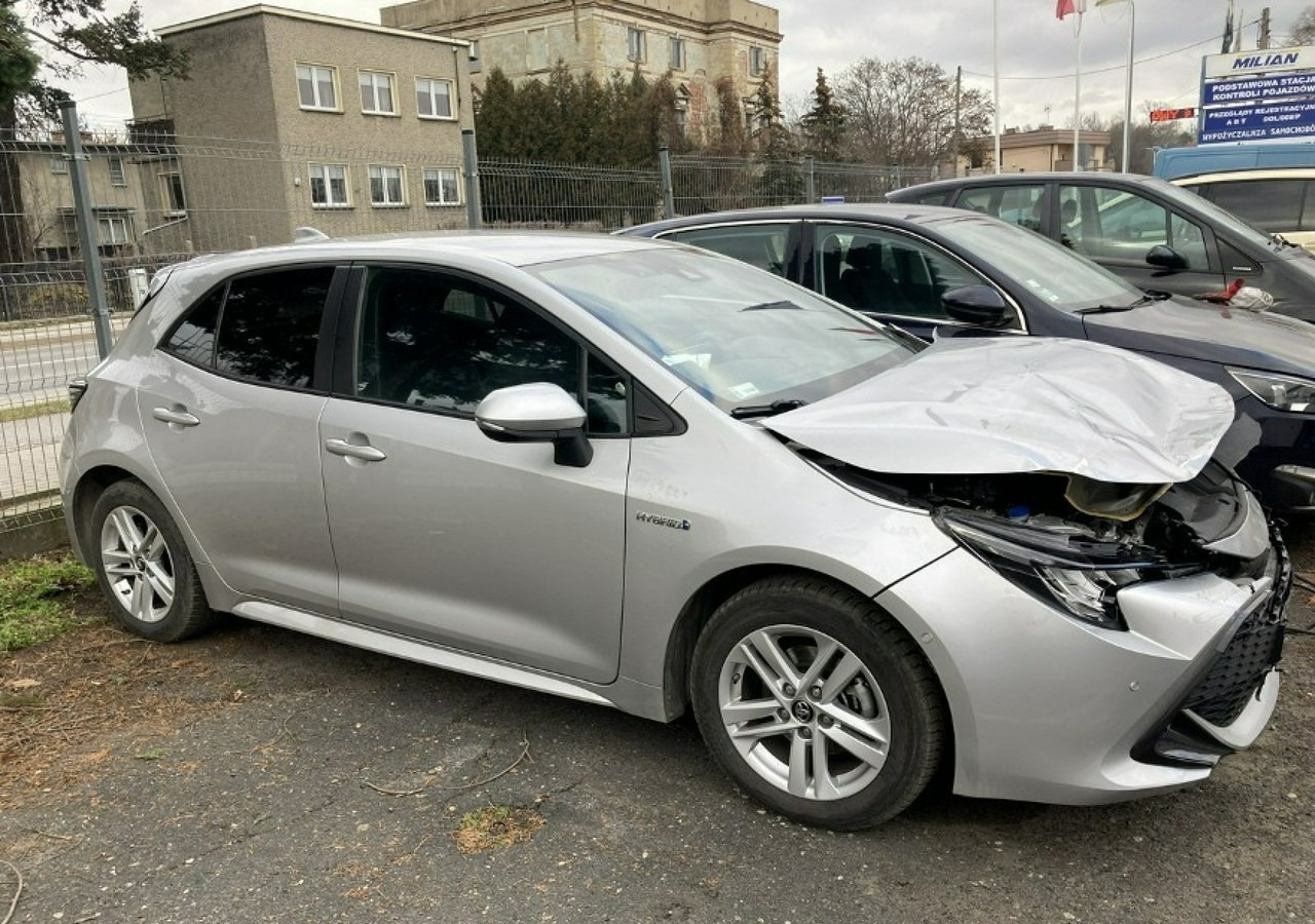 Toyota Corolla XII Corolla 1.8 Hybrid 102KM Comfort Salon PL 2020 - Hatchback: slika Toyota Corolla XII Corolla 1.8 Hybrid 102KM Comfort Salon PL 2020 - Hatchback Toyota Corolla XII Corolla 1.8 Hybrid 102KM Comfort Salon PL 2020 - Hatchback: slika Toyota Corolla XII Corolla 1.8 Hybrid 102KM Comfort Salon PL 2020 - Hatchback