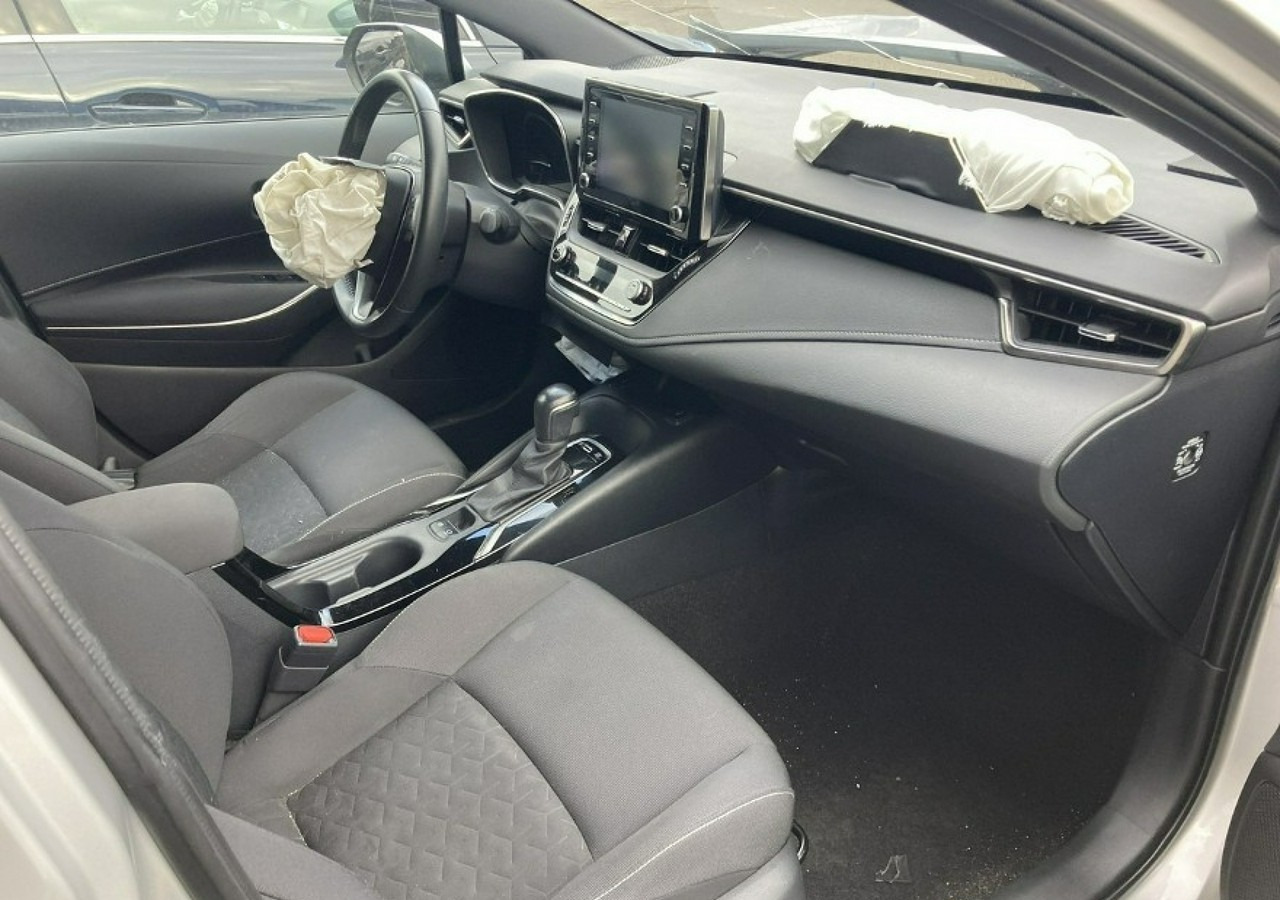 Toyota Corolla XII Corolla 1.8 Hybrid 102KM Comfort Salon PL 2020 - Hatchback: slika Toyota Corolla XII Corolla 1.8 Hybrid 102KM Comfort Salon PL 2020 - Hatchback Toyota Corolla XII Corolla 1.8 Hybrid 102KM Comfort Salon PL 2020 - Hatchback: slika Toyota Corolla XII Corolla 1.8 Hybrid 102KM Comfort Salon PL 2020 - Hatchback