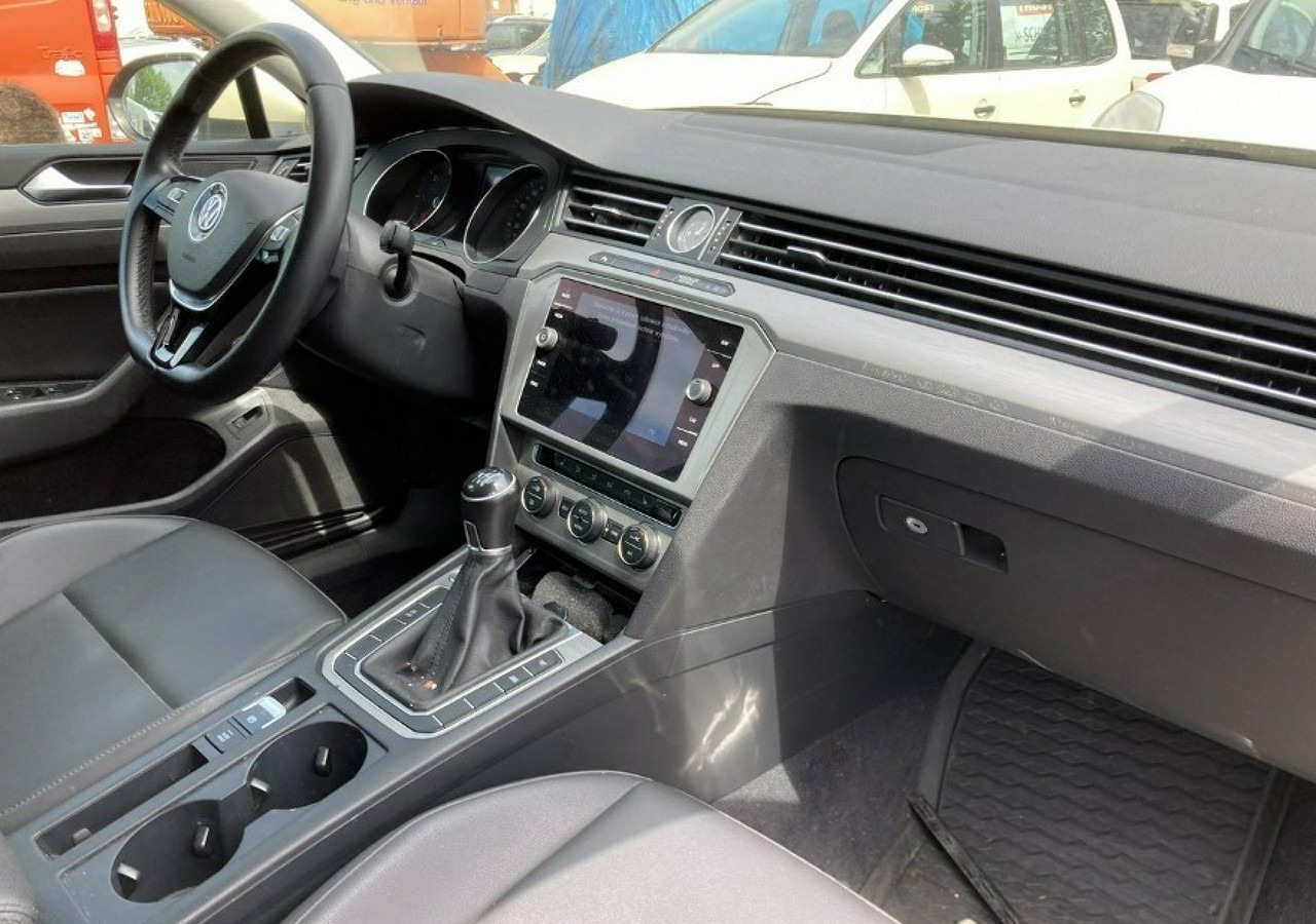 Volkswagen Passat B8 Passat B8 2.0-150KM 2018 - Automobil: slika Volkswagen Passat B8 Passat B8 2.0-150KM 2018 - Automobil Volkswagen Passat B8 Passat B8 2.0-150KM 2018 - Automobil: slika Volkswagen Passat B8 Passat B8 2.0-150KM 2018 - Automobil