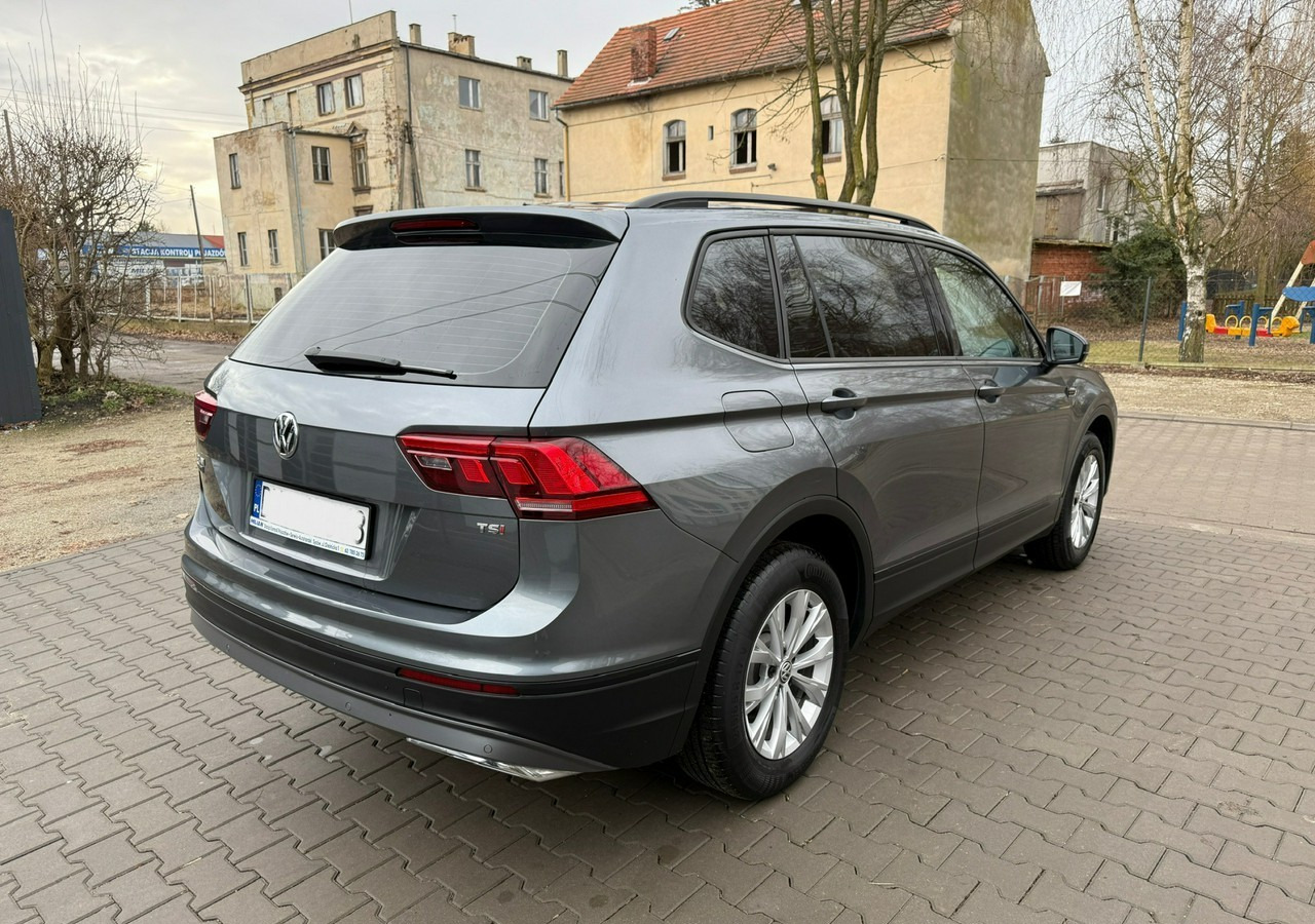 Volkswagen Tiguan II 1,4TSI 150KM 65tyśkm 7osobowy Comfort Tempomat ACC Klima Alu 2018 - SUV: slika Volkswagen Tiguan II 1,4TSI 150KM 65tyśkm 7osobowy Comfort Tempomat ACC Klima Alu 2018 - SUV Volkswagen Tiguan II 1,4TSI 150KM 65tyśkm 7osobowy Comfort Tempomat ACC Klima Alu 2018 - SUV: slika Volkswagen Tiguan II 1,4TSI 150KM 65tyśkm 7osobowy Comfort Tempomat ACC Klima Alu 2018 - SUV
