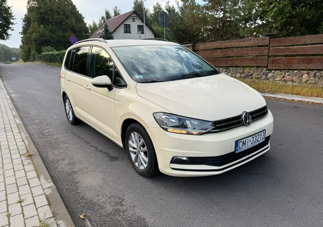 Volkswagen Touran III 2.0 TDI DSG 120 KM Automat 7osobowy Klima Skóra Full Serwis 2020 - Karavan: slika Volkswagen Touran III 2.0 TDI DSG 120 KM Automat 7osobowy Klima Skóra Full Serwis 2020 - Karavan Volkswagen Touran III 2.0 TDI DSG 120 KM Automat 7osobowy Klima Skóra Full Serwis 2020 - Karavan: slika Volkswagen Touran III 2.0 TDI DSG 120 KM Automat 7osobowy Klima Skóra Full Serwis 2020 - Karavan