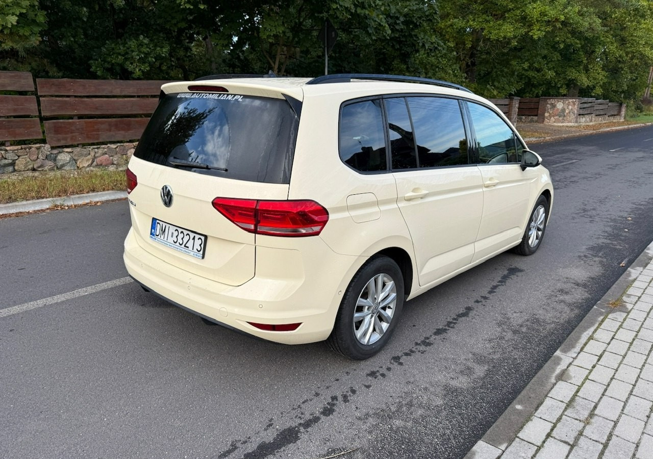 Volkswagen Touran III 2.0 TDI DSG 120 KM Automat 7osobowy Klima Skóra Full Serwis 2020 - Karavan: slika Volkswagen Touran III 2.0 TDI DSG 120 KM Automat 7osobowy Klima Skóra Full Serwis 2020 - Karavan Volkswagen Touran III 2.0 TDI DSG 120 KM Automat 7osobowy Klima Skóra Full Serwis 2020 - Karavan: slika Volkswagen Touran III 2.0 TDI DSG 120 KM Automat 7osobowy Klima Skóra Full Serwis 2020 - Karavan