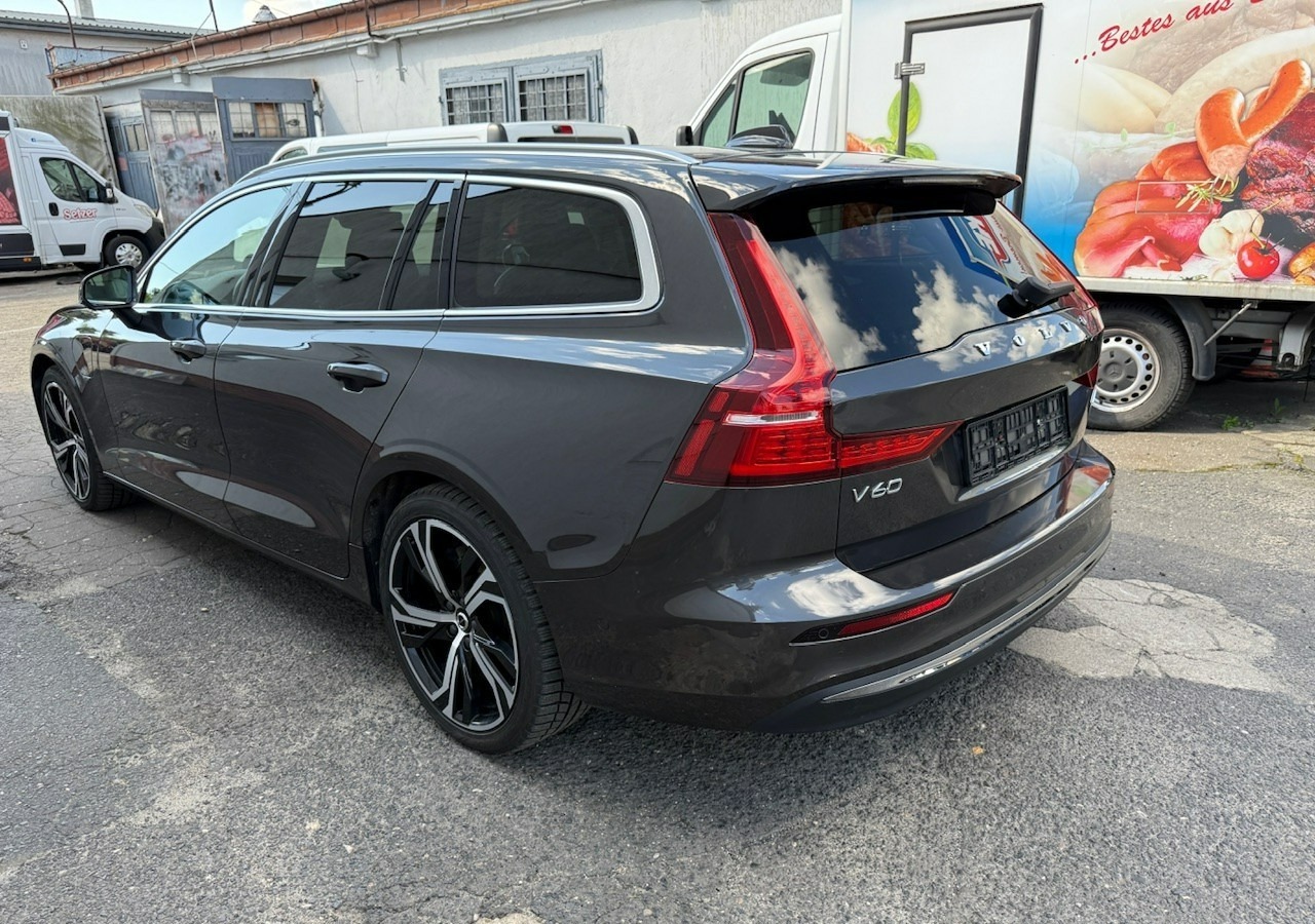 Volvo V60 II Volvo V60 2.0 T8 Plug-in Hybrid 455KM AWD Bogata Wersja Model 2024 - Automobil: slika Volvo V60 II Volvo V60 2.0 T8 Plug-in Hybrid 455KM AWD Bogata Wersja Model 2024 - Automobil Volvo V60 II Volvo V60 2.0 T8 Plug-in Hybrid 455KM AWD Bogata Wersja Model 2024 - Automobil: slika Volvo V60 II Volvo V60 2.0 T8 Plug-in Hybrid 455KM AWD Bogata Wersja Model 2024 - Automobil