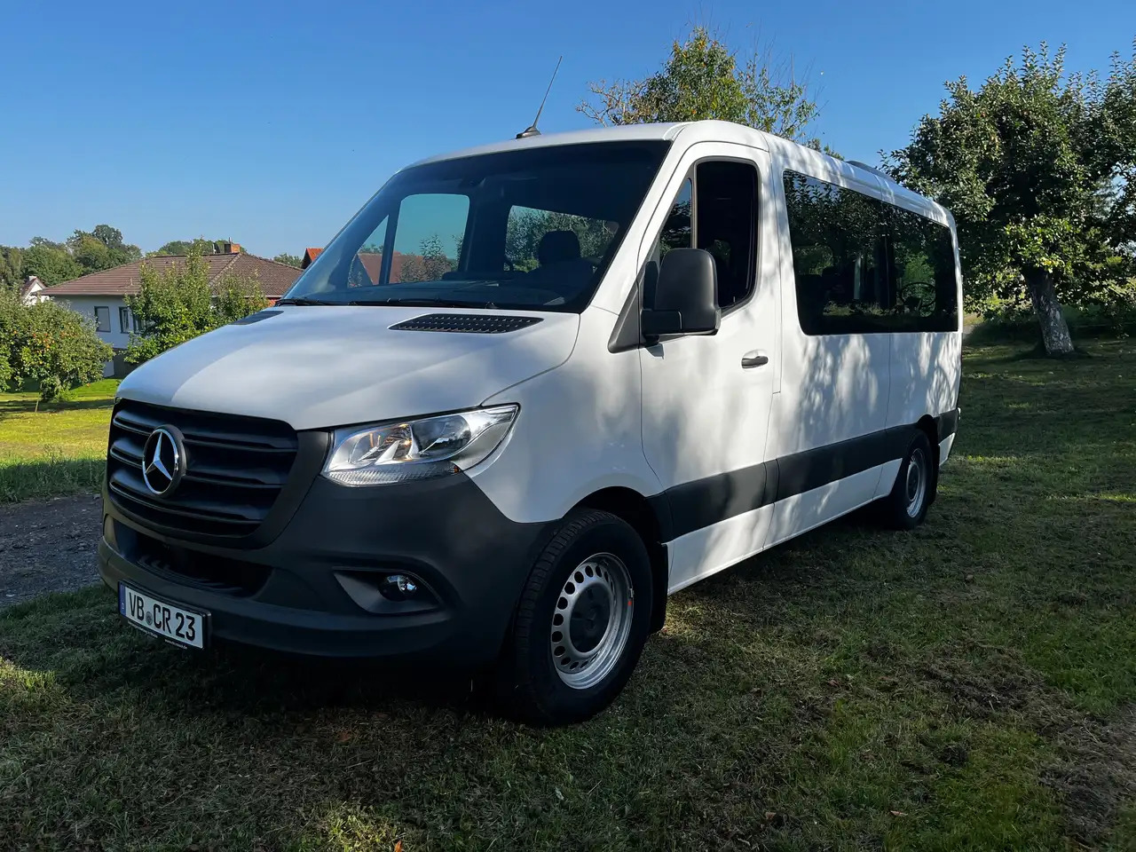 Mercedes-Benz Sprinter KOMBI TOURER DACHKLIMA 9-SITZE - Putnički kombi, Dostavno vozilo s dvostrukom kabinom: slika Mercedes-Benz Sprinter KOMBI TOURER DACHKLIMA 9-SITZE - Putnički kombi, Dostavno vozilo s dvostrukom kabinom Mercedes-Benz Sprinter KOMBI TOURER DACHKLIMA 9-SITZE - Putnički kombi, Dostavno vozilo s dvostrukom kabinom: slika Mercedes-Benz Sprinter KOMBI TOURER DACHKLIMA 9-SITZE - Putnički kombi, Dostavno vozilo s dvostrukom kabinom