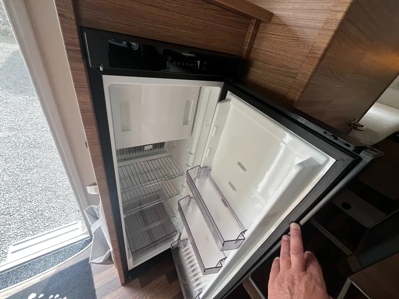 Novi Poluintegrirani kamper Weinsberg CaraSuite 700 ME: slika Novi Poluintegrirani kamper Weinsberg CaraSuite 700 ME Novi Poluintegrirani kamper Weinsberg CaraSuite 700 ME: slika Novi Poluintegrirani kamper Weinsberg CaraSuite 700 ME