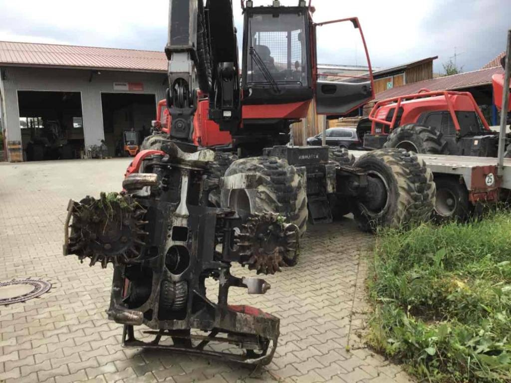 Komatsu 911.5 - Kombajn za šumarstvo: slika Komatsu 911.5 - Kombajn za šumarstvo Komatsu 911.5 - Kombajn za šumarstvo: slika Komatsu 911.5 - Kombajn za šumarstvo
