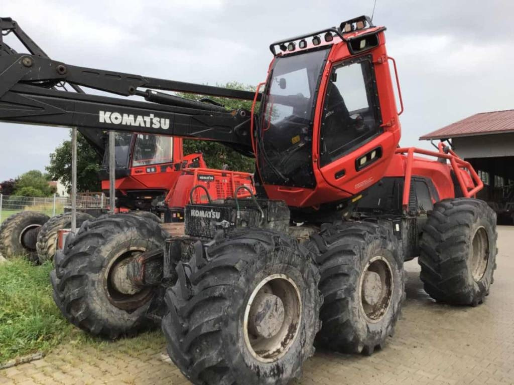 Komatsu 951 - Kombajn za šumarstvo: slika Komatsu 951 - Kombajn za šumarstvo Komatsu 951 - Kombajn za šumarstvo: slika Komatsu 951 - Kombajn za šumarstvo