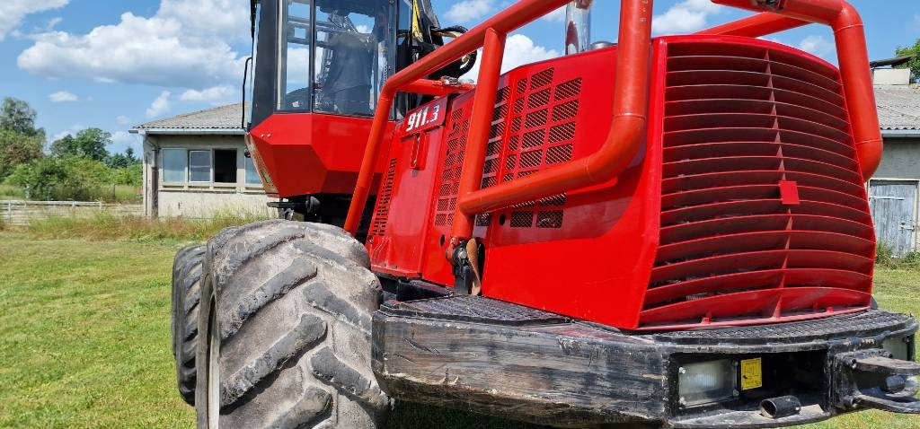 Valmet 911.3 - Kombajn za šumarstvo: slika Valmet 911.3 - Kombajn za šumarstvo Valmet 911.3 - Kombajn za šumarstvo: slika Valmet 911.3 - Kombajn za šumarstvo