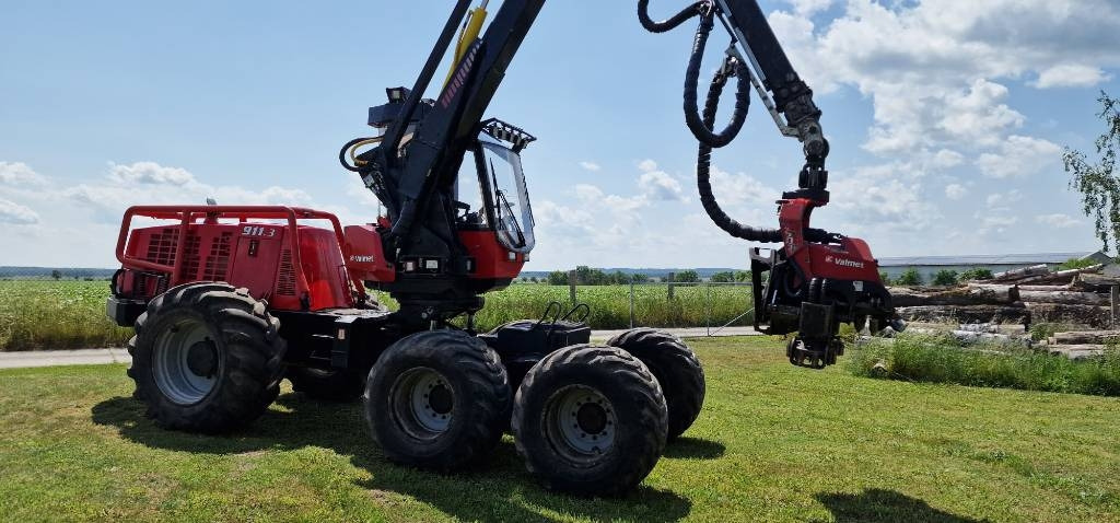 Valmet 911.3 - Kombajn za šumarstvo: slika Valmet 911.3 - Kombajn za šumarstvo Valmet 911.3 - Kombajn za šumarstvo: slika Valmet 911.3 - Kombajn za šumarstvo