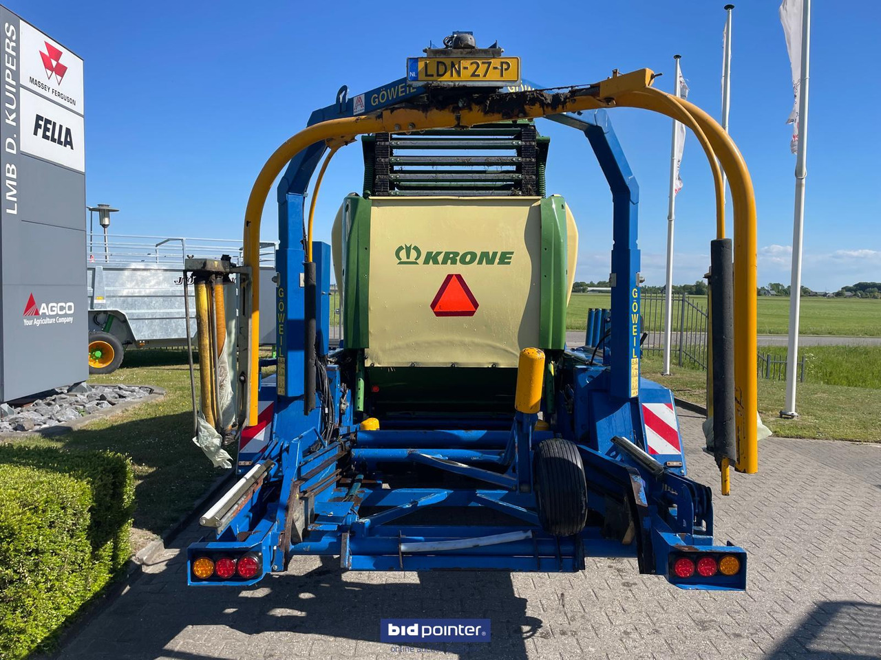 Krone Comprima F 155 XC - Rolo balirka: slika Krone Comprima F 155 XC - Rolo balirka Krone Comprima F 155 XC - Rolo balirka: slika Krone Comprima F 155 XC - Rolo balirka