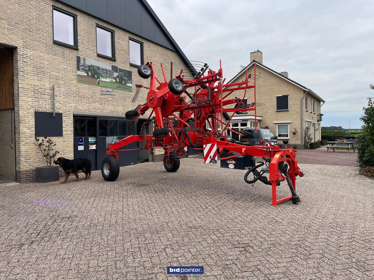 Kuhn GA8521 - Prevrtač sijena/ Grabulje: slika Kuhn GA8521 - Prevrtač sijena/ Grabulje Kuhn GA8521 - Prevrtač sijena/ Grabulje: slika Kuhn GA8521 - Prevrtač sijena/ Grabulje