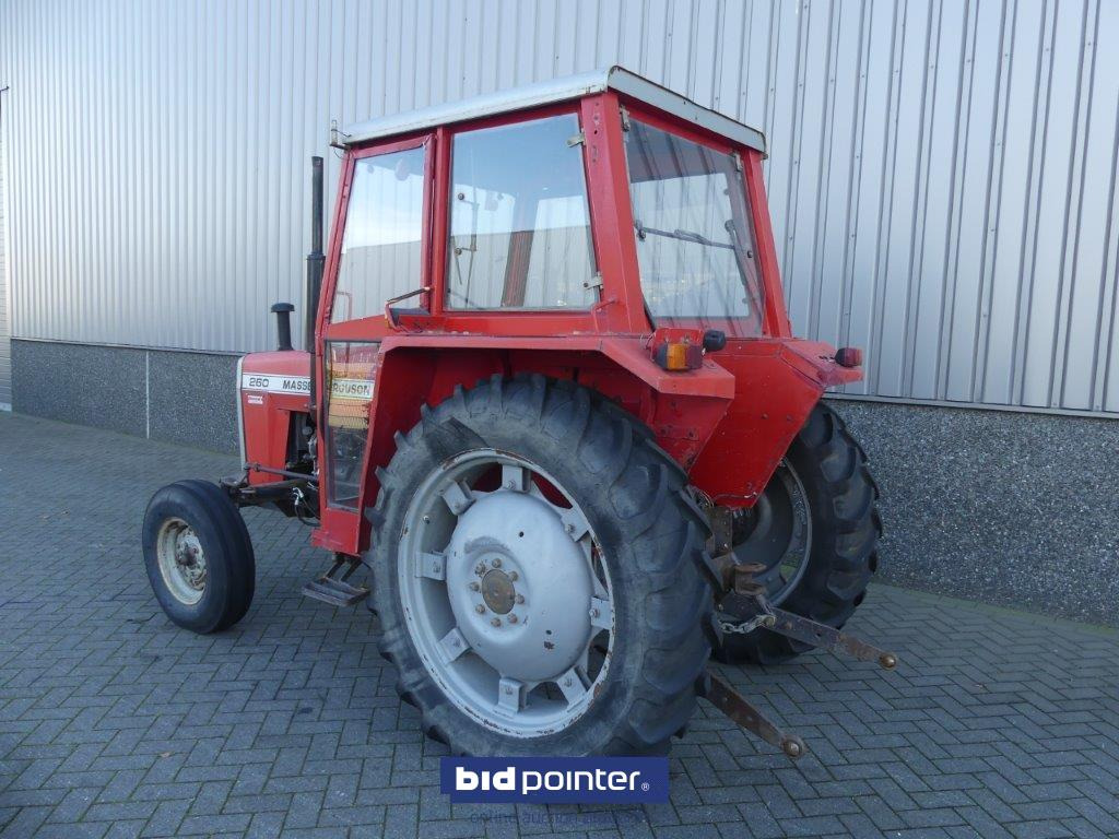 Massey Ferguson 260 with 4226 Hours and powersteering - Traktor: slika Massey Ferguson 260 with 4226 Hours and powersteering - Traktor Massey Ferguson 260 with 4226 Hours and powersteering - Traktor: slika Massey Ferguson 260 with 4226 Hours and powersteering - Traktor