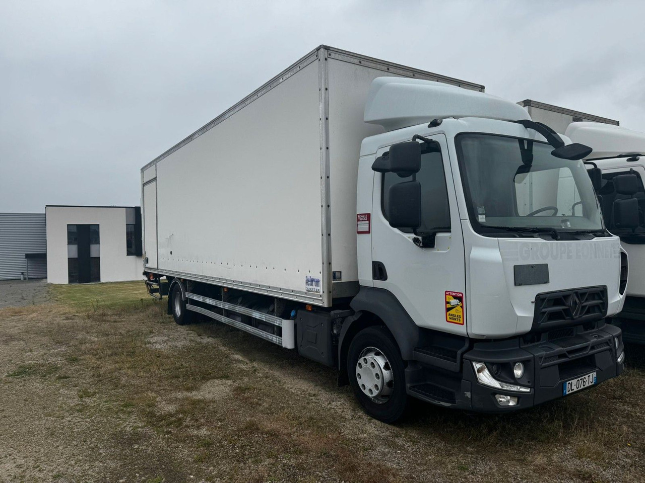 Renault D16 210 / 4x2 / KONTENER / 8.5M / WINDA DHOLLAND - Drugi strojevi: slika Renault D16 210 / 4x2 / KONTENER / 8.5M / WINDA DHOLLAND - Drugi strojevi Renault D16 210 / 4x2 / KONTENER / 8.5M / WINDA DHOLLAND - Drugi strojevi: slika Renault D16 210 / 4x2 / KONTENER / 8.5M / WINDA DHOLLAND - Drugi strojevi