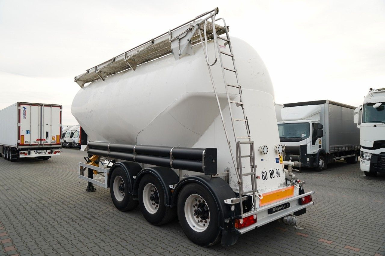Feldbinder CEMENTONACZEPA / 3 KOMORY / 37 000 L / SILOS / - Silos poluprikolica: slika Feldbinder CEMENTONACZEPA / 3 KOMORY / 37 000 L / SILOS / - Silos poluprikolica Feldbinder CEMENTONACZEPA / 3 KOMORY / 37 000 L / SILOS / - Silos poluprikolica: slika Feldbinder CEMENTONACZEPA / 3 KOMORY / 37 000 L / SILOS / - Silos poluprikolica