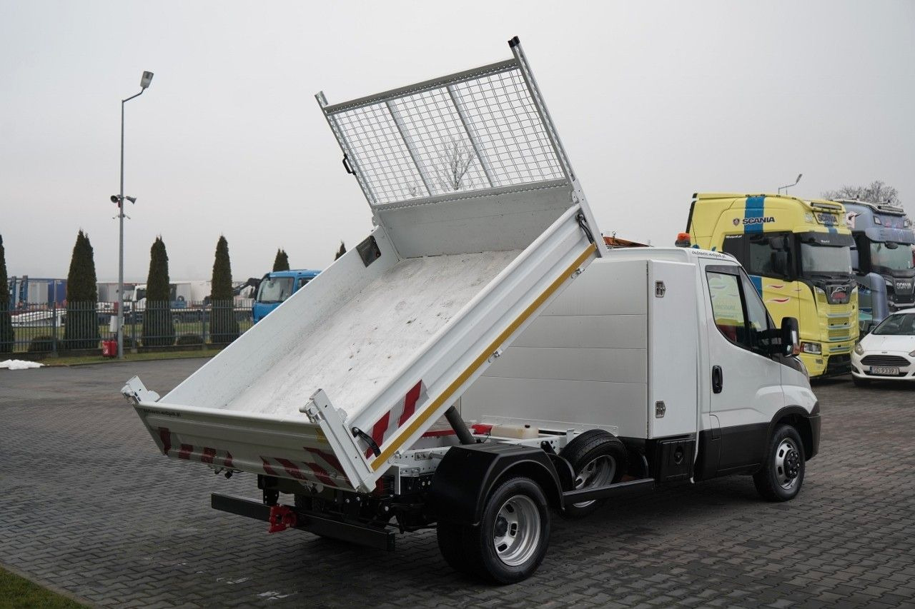 Iveco DAILY 35-160 / WYWROTKA TYLNOZSYPOWA / BLOKADA - Mali kamion kiper: slika Iveco DAILY 35-160 / WYWROTKA TYLNOZSYPOWA / BLOKADA - Mali kamion kiper Iveco DAILY 35-160 / WYWROTKA TYLNOZSYPOWA / BLOKADA - Mali kamion kiper: slika Iveco DAILY 35-160 / WYWROTKA TYLNOZSYPOWA / BLOKADA - Mali kamion kiper