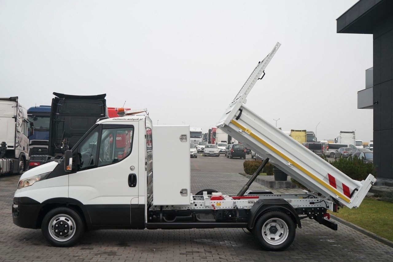 Iveco DAILY 35-160 / WYWROTKA TYLNOZSYPOWA / BLOKADA - Mali kamion kiper: slika Iveco DAILY 35-160 / WYWROTKA TYLNOZSYPOWA / BLOKADA - Mali kamion kiper Iveco DAILY 35-160 / WYWROTKA TYLNOZSYPOWA / BLOKADA - Mali kamion kiper: slika Iveco DAILY 35-160 / WYWROTKA TYLNOZSYPOWA / BLOKADA - Mali kamion kiper