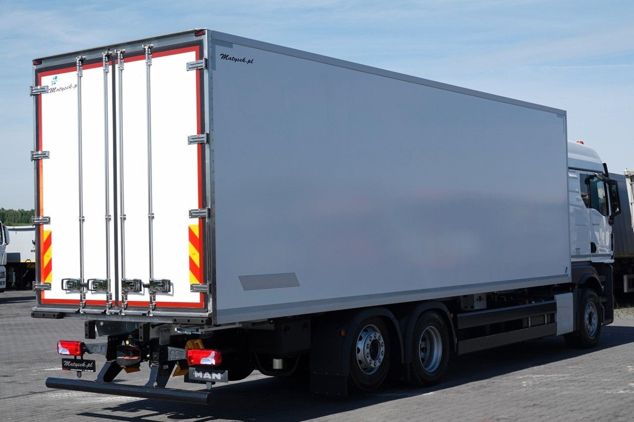 MAN TGX 26.520 / 6x2 / CHŁODNIA -8,6 M / AGREGAT THE - Kamion sandučar: slika MAN TGX 26.520 / 6x2 / CHŁODNIA -8,6 M / AGREGAT THE - Kamion sandučar MAN TGX 26.520 / 6x2 / CHŁODNIA -8,6 M / AGREGAT THE - Kamion sandučar: slika MAN TGX 26.520 / 6x2 / CHŁODNIA -8,6 M / AGREGAT THE - Kamion sandučar