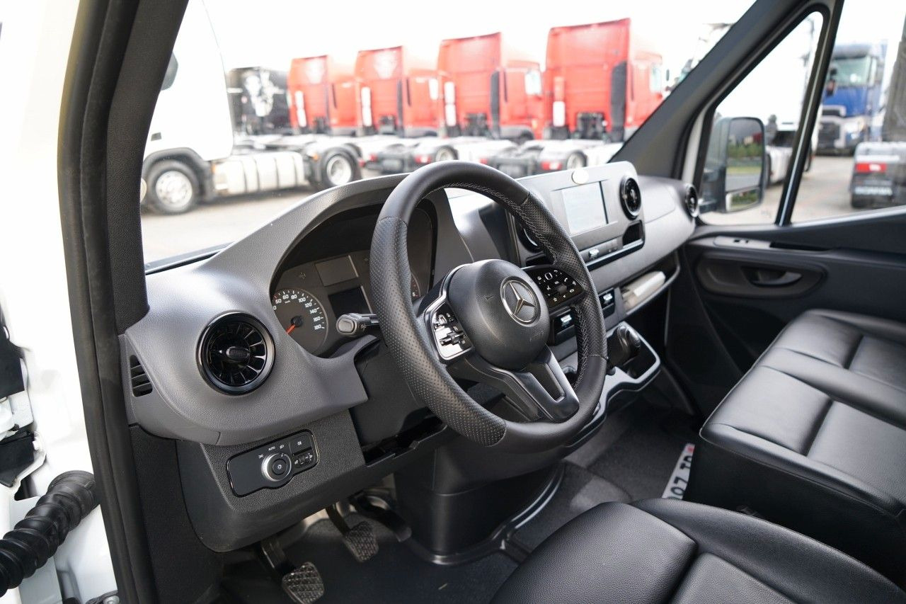 Dostavno vozilo s ceradom Mercedes-Benz SPRINTER / KONTENER / 2019: slika Dostavno vozilo s ceradom Mercedes-Benz SPRINTER / KONTENER / 2019 Dostavno vozilo s ceradom Mercedes-Benz SPRINTER / KONTENER / 2019: slika Dostavno vozilo s ceradom Mercedes-Benz SPRINTER / KONTENER / 2019