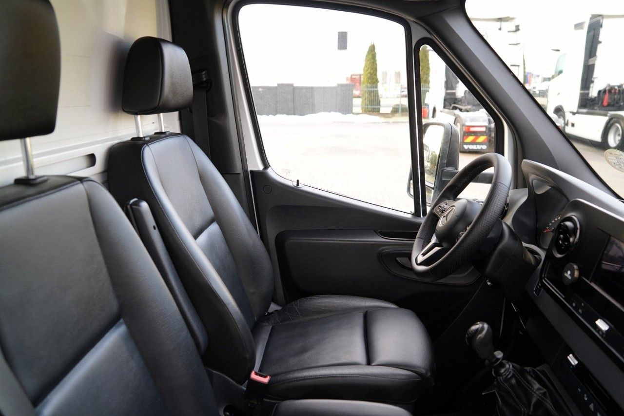 Dostavno vozilo s ceradom Mercedes-Benz SPRINTER / KONTENER / 2019: slika Dostavno vozilo s ceradom Mercedes-Benz SPRINTER / KONTENER / 2019 Dostavno vozilo s ceradom Mercedes-Benz SPRINTER / KONTENER / 2019: slika Dostavno vozilo s ceradom Mercedes-Benz SPRINTER / KONTENER / 2019