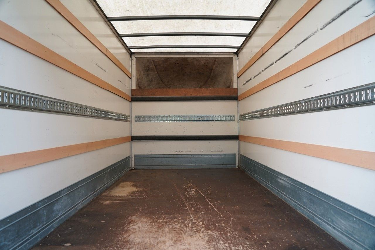 Dostavno vozilo s ceradom Mercedes-Benz SPRINTER / KONTENER / 2019: slika Dostavno vozilo s ceradom Mercedes-Benz SPRINTER / KONTENER / 2019 Dostavno vozilo s ceradom Mercedes-Benz SPRINTER / KONTENER / 2019: slika Dostavno vozilo s ceradom Mercedes-Benz SPRINTER / KONTENER / 2019