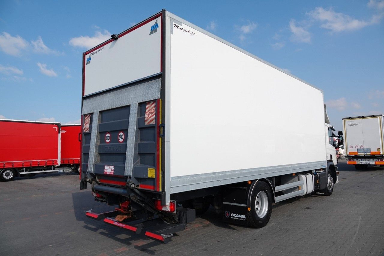 Scania P 450 / 4x2 / IZOTERMA / NIISKI PRZEBIEG 96 ty - Kamion hladnjača: slika Scania P 450 / 4x2 / IZOTERMA / NIISKI PRZEBIEG 96 ty - Kamion hladnjača Scania P 450 / 4x2 / IZOTERMA / NIISKI PRZEBIEG 96 ty - Kamion hladnjača: slika Scania P 450 / 4x2 / IZOTERMA / NIISKI PRZEBIEG 96 ty - Kamion hladnjača