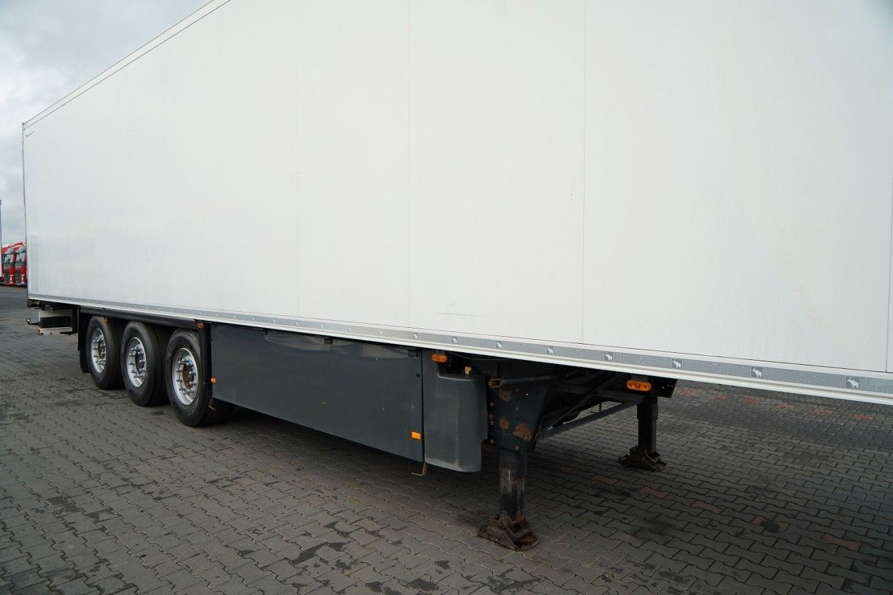 Schmitz Cargobull CHŁODNIA / THERMO KING SLX 300 / HAKÓWKA / HAKOW - Poluprikolica hladnjača: slika Schmitz Cargobull CHŁODNIA / THERMO KING SLX 300 / HAKÓWKA / HAKOW - Poluprikolica hladnjača Schmitz Cargobull CHŁODNIA / THERMO KING SLX 300 / HAKÓWKA / HAKOW - Poluprikolica hladnjača: slika Schmitz Cargobull CHŁODNIA / THERMO KING SLX 300 / HAKÓWKA / HAKOW - Poluprikolica hladnjača