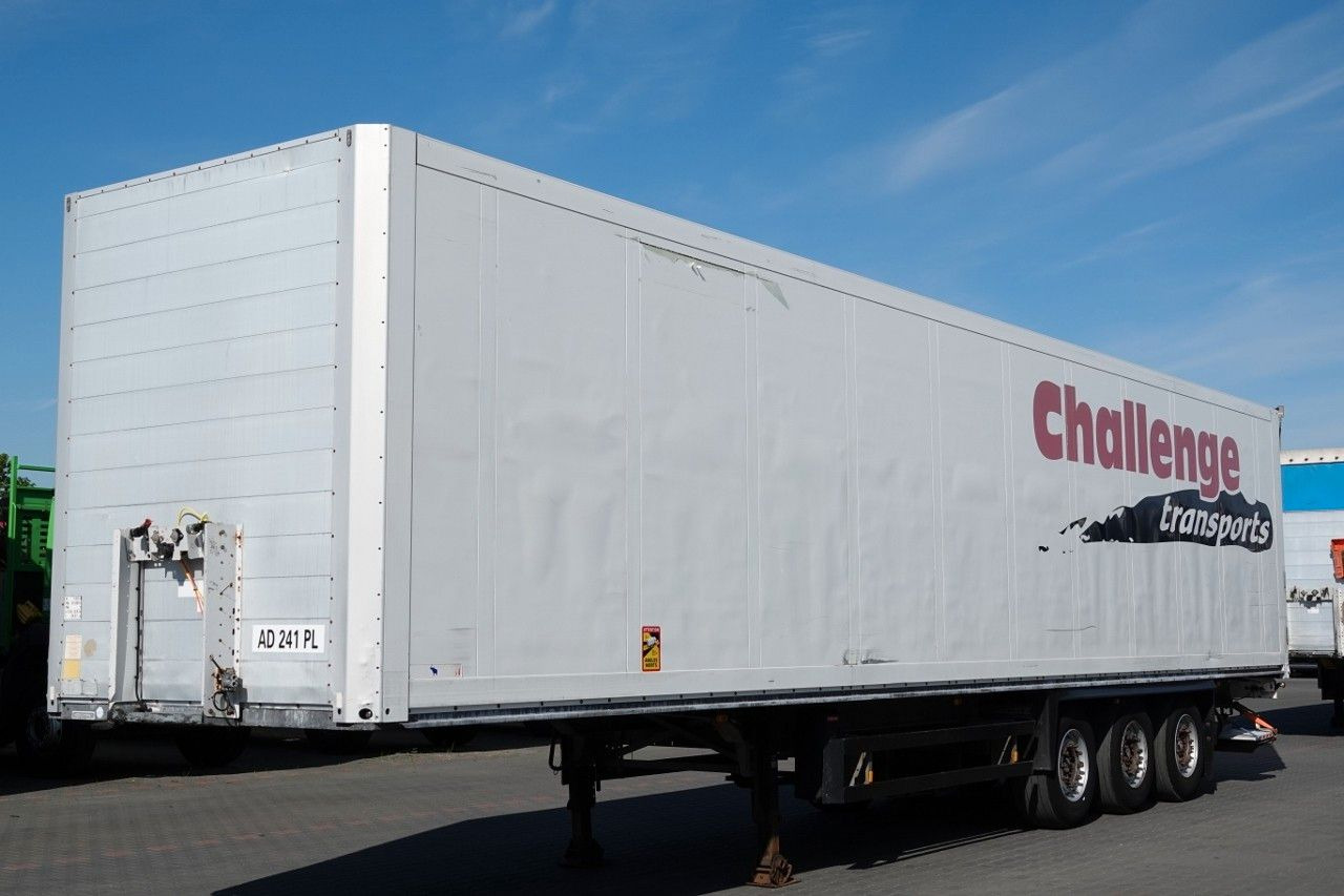 Schmitz Cargobull KONTENER KOFFER / WINDA MBB / SAF / SPROWADZONA - Poluprikolica hladnjača: slika Schmitz Cargobull KONTENER KOFFER / WINDA MBB / SAF / SPROWADZONA - Poluprikolica hladnjača Schmitz Cargobull KONTENER KOFFER / WINDA MBB / SAF / SPROWADZONA - Poluprikolica hladnjača: slika Schmitz Cargobull KONTENER KOFFER / WINDA MBB / SAF / SPROWADZONA - Poluprikolica hladnjača
