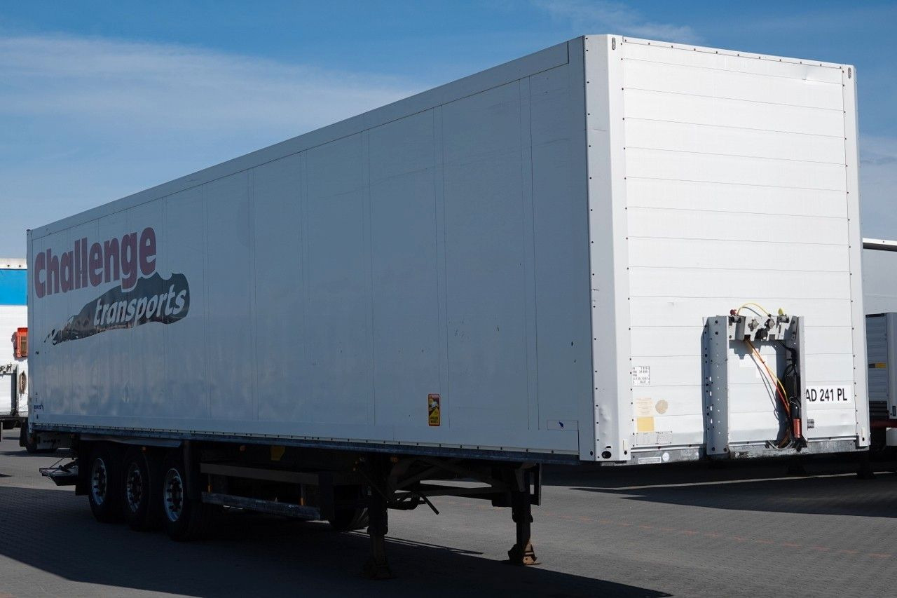 Schmitz Cargobull KONTENER KOFFER / WINDA MBB / SAF / SPROWADZONA - Poluprikolica hladnjača: slika Schmitz Cargobull KONTENER KOFFER / WINDA MBB / SAF / SPROWADZONA - Poluprikolica hladnjača Schmitz Cargobull KONTENER KOFFER / WINDA MBB / SAF / SPROWADZONA - Poluprikolica hladnjača: slika Schmitz Cargobull KONTENER KOFFER / WINDA MBB / SAF / SPROWADZONA - Poluprikolica hladnjača