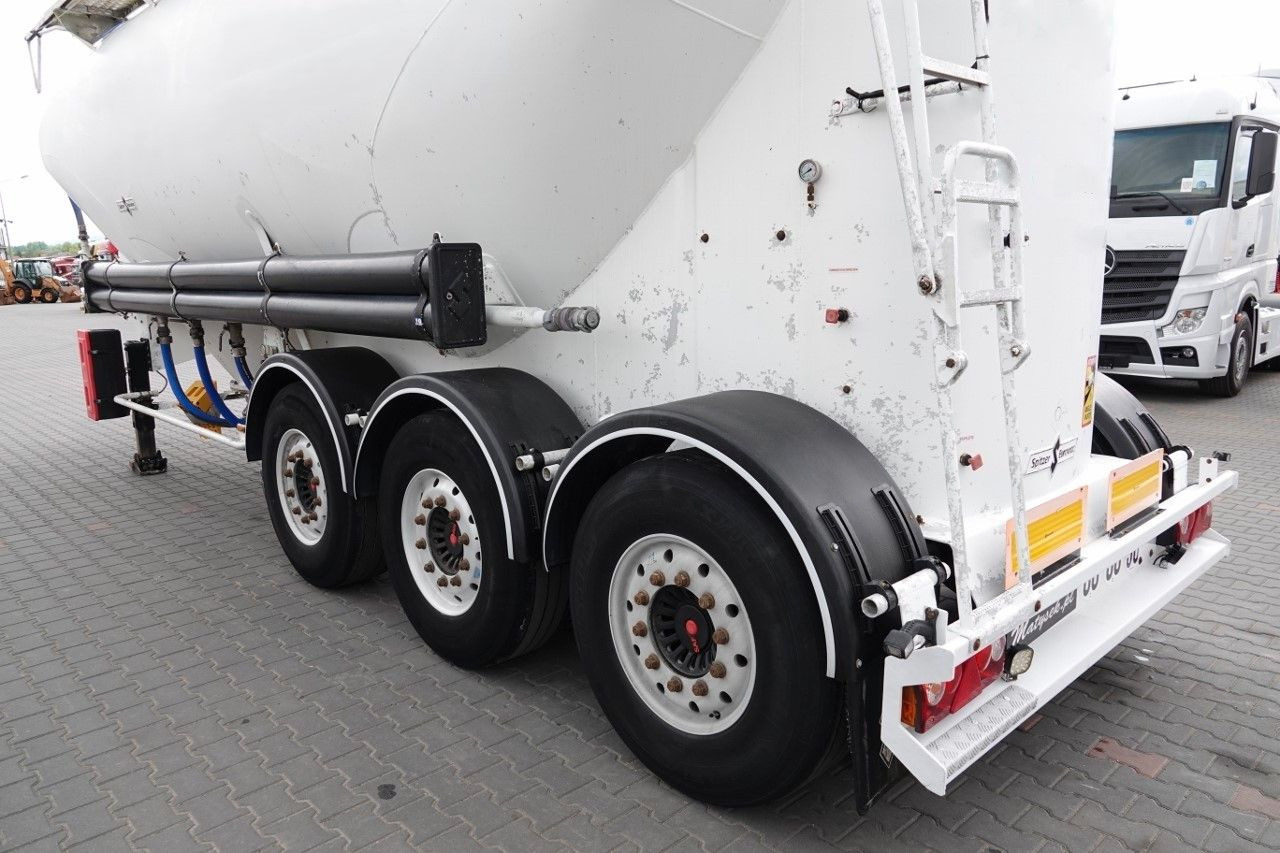 Zakup  Spitzer CEMENTONACZEPA / 37 000 L / SILOS / 3 KOMORY Spitzer CEMENTONACZEPA / 37 000 L / SILOS / 3 KOMORY: slika Zakup  Spitzer CEMENTONACZEPA / 37 000 L / SILOS / 3 KOMORY Spitzer CEMENTONACZEPA / 37 000 L / SILOS / 3 KOMORY