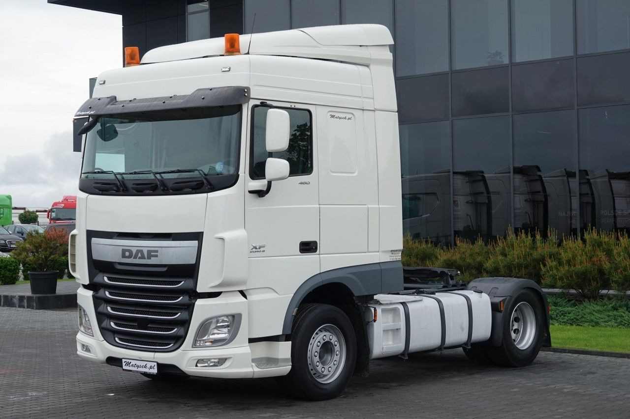 DAF XF 460 / SPACE CAB / OPONY 100% / SPROWADZONY / - Tegljač: slika DAF XF 460 / SPACE CAB / OPONY 100% / SPROWADZONY / - Tegljač DAF XF 460 / SPACE CAB / OPONY 100% / SPROWADZONY / - Tegljač: slika DAF XF 460 / SPACE CAB / OPONY 100% / SPROWADZONY / - Tegljač