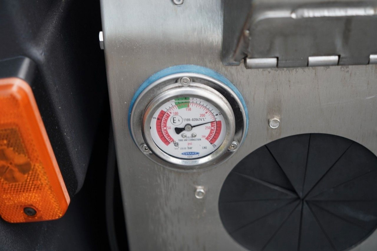 Tegljač Iveco S-WAY / 460 / RETARDER / LNG /: slika Tegljač Iveco S-WAY / 460 / RETARDER / LNG / Tegljač Iveco S-WAY / 460 / RETARDER / LNG /: slika Tegljač Iveco S-WAY / 460 / RETARDER / LNG /