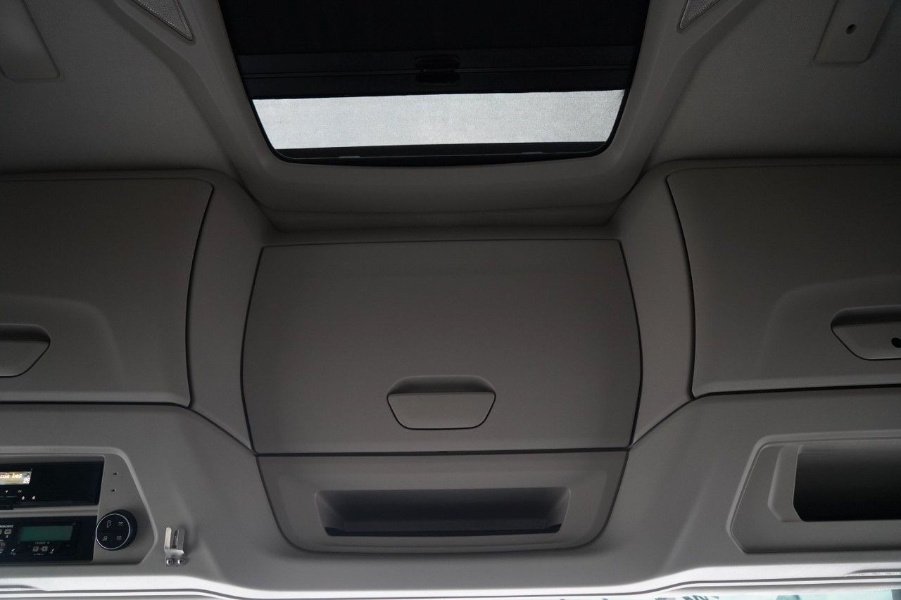 Tegljač Iveco S-WAY / 460 / RETARDER / LNG /: slika Tegljač Iveco S-WAY / 460 / RETARDER / LNG / Tegljač Iveco S-WAY / 460 / RETARDER / LNG /: slika Tegljač Iveco S-WAY / 460 / RETARDER / LNG /