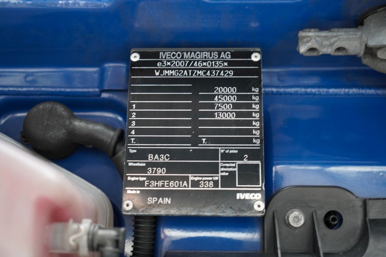 Tegljač Iveco S-WAY / 460 / RETARDER / LNG /: slika Tegljač Iveco S-WAY / 460 / RETARDER / LNG / Tegljač Iveco S-WAY / 460 / RETARDER / LNG /: slika Tegljač Iveco S-WAY / 460 / RETARDER / LNG /