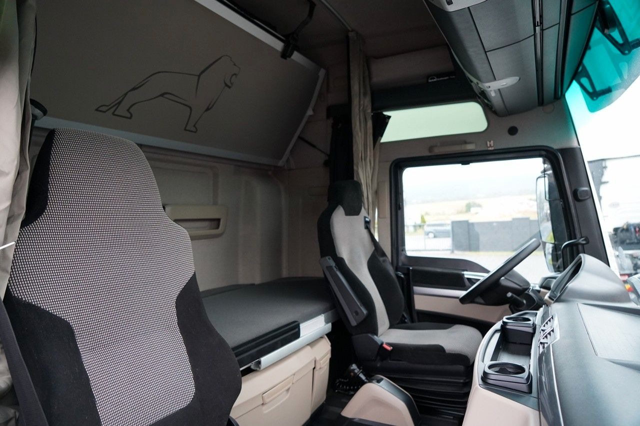 Tegljač MAN TGX 18.470 / LOW DECK / MEGA / XXL / REGULOWANE: slika Tegljač MAN TGX 18.470 / LOW DECK / MEGA / XXL / REGULOWANE
