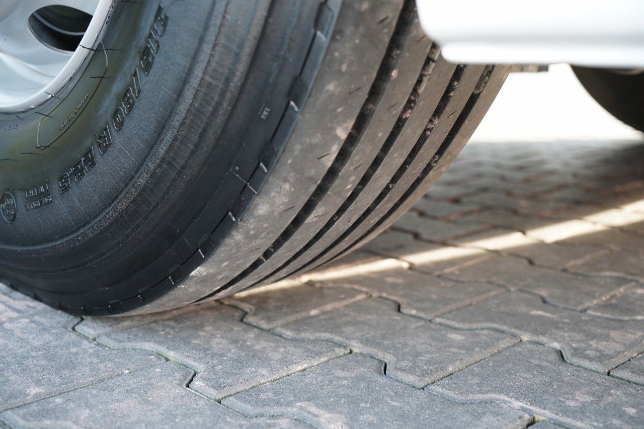 Tegljač MAN TGX 18.510 / GM / RETARDER / NAVI / OPONY 100%: slika Tegljač MAN TGX 18.510 / GM / RETARDER / NAVI / OPONY 100%