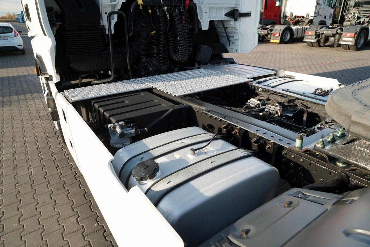 Tegljač MAN TGX 18.510 / GM / RETARDER / NAVI / OPONY 100%: slika Tegljač MAN TGX 18.510 / GM / RETARDER / NAVI / OPONY 100%