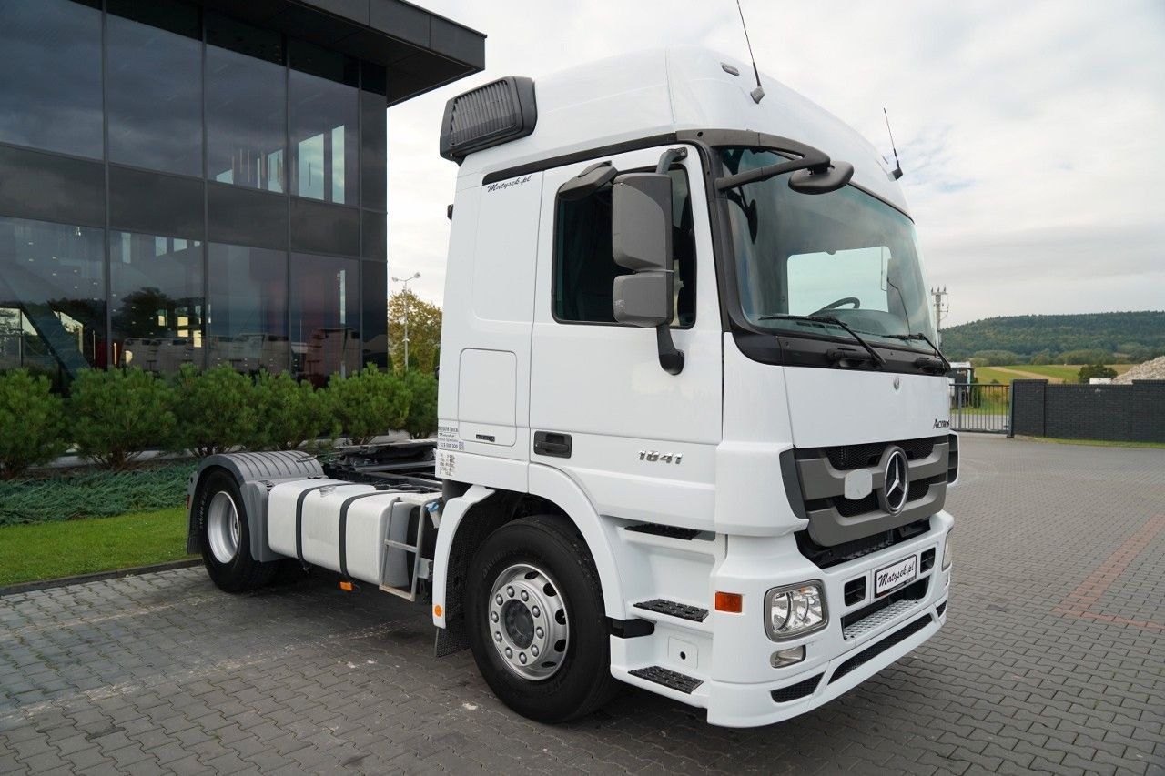 Mercedes-Benz ACTROS 1841 / HYDRAULIKA / SPROWADZONY / PO KONT - Tegljač: slika Mercedes-Benz ACTROS 1841 / HYDRAULIKA / SPROWADZONY / PO KONT - Tegljač Mercedes-Benz ACTROS 1841 / HYDRAULIKA / SPROWADZONY / PO KONT - Tegljač: slika Mercedes-Benz ACTROS 1841 / HYDRAULIKA / SPROWADZONY / PO KONT - Tegljač