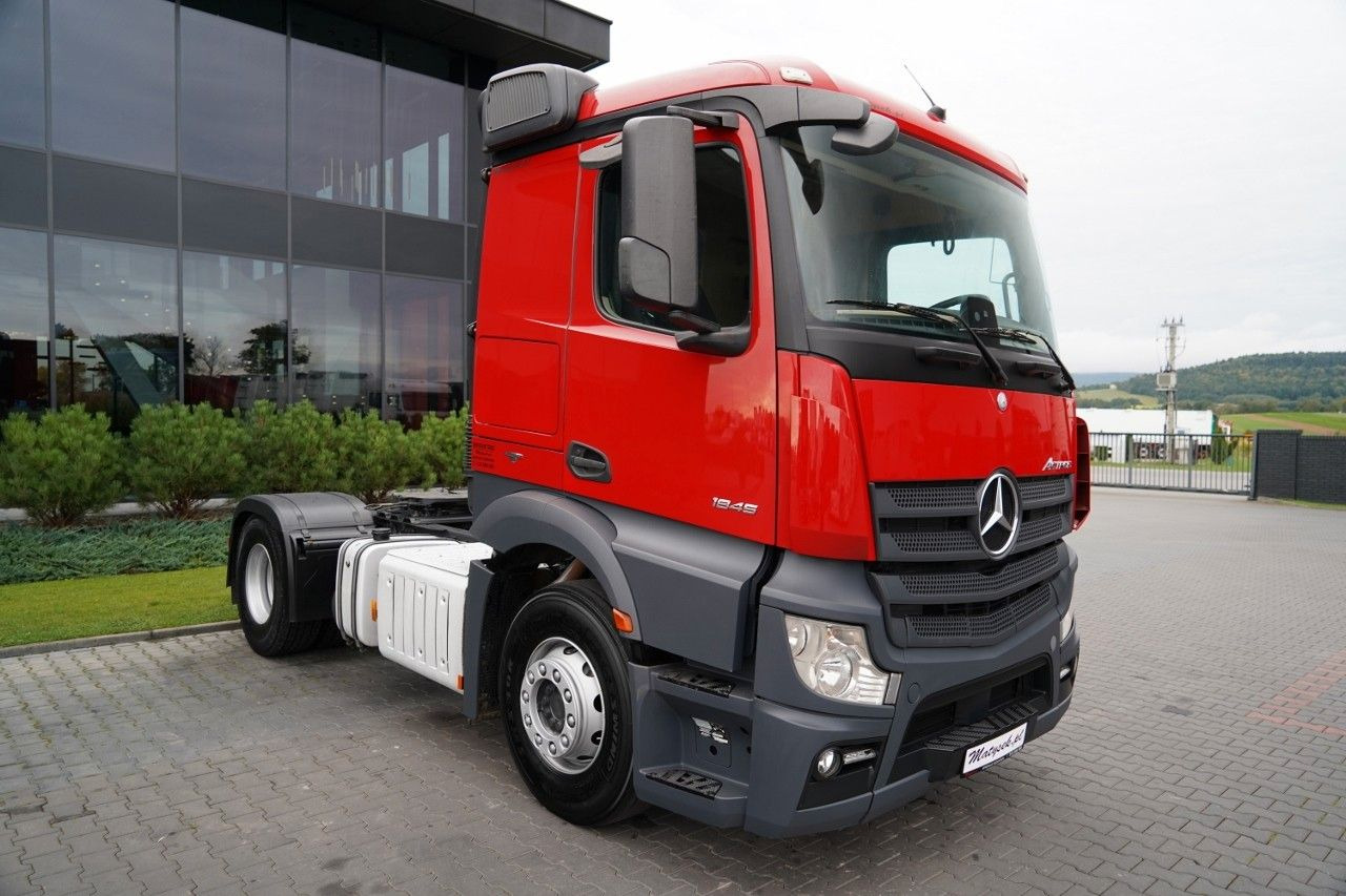 Mercedes-Benz ACTROS 1845 / HYDRAULIKA / NISKA KABINA / EURO - Tegljač: slika Mercedes-Benz ACTROS 1845 / HYDRAULIKA / NISKA KABINA / EURO - Tegljač Mercedes-Benz ACTROS 1845 / HYDRAULIKA / NISKA KABINA / EURO - Tegljač: slika Mercedes-Benz ACTROS 1845 / HYDRAULIKA / NISKA KABINA / EURO - Tegljač