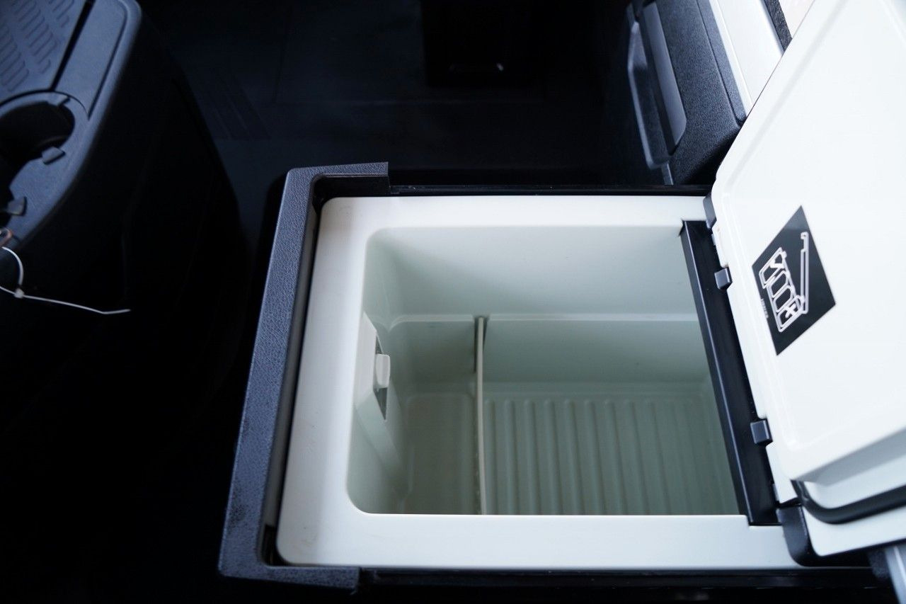 Tegljač Mercedes-Benz ACTROS L 1851 / GIGA SPACE / RETARDER / 2022 R: slika Tegljač Mercedes-Benz ACTROS L 1851 / GIGA SPACE / RETARDER / 2022 R