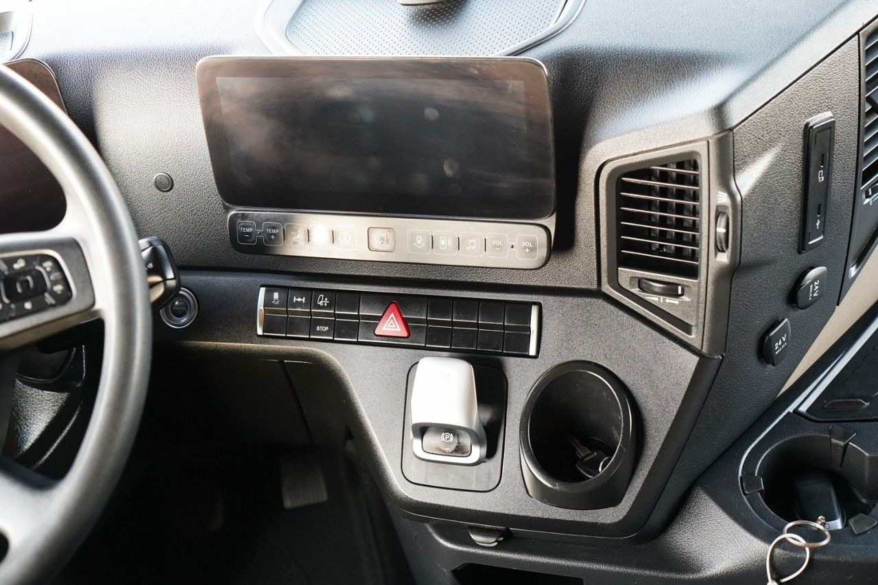 Tegljač Mercedes-Benz ACTROS L 1851 / GIGA SPACE / RETARDER / 2022 R: slika Tegljač Mercedes-Benz ACTROS L 1851 / GIGA SPACE / RETARDER / 2022 R