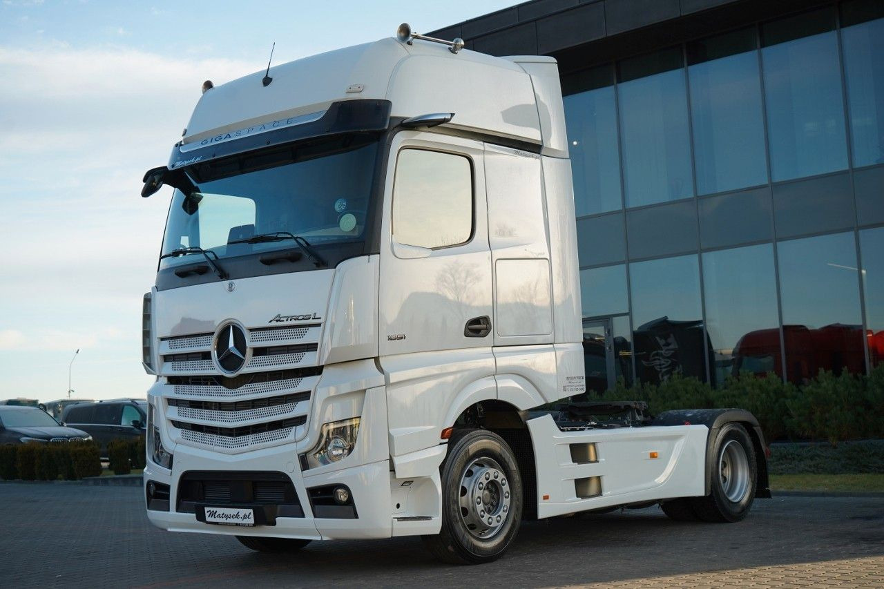 Mercedes-Benz ACTROS L 1851 / GIGA SPACE / RETARDER / 2022 R - Tegljač: slika Mercedes-Benz ACTROS L 1851 / GIGA SPACE / RETARDER / 2022 R - Tegljač Mercedes-Benz ACTROS L 1851 / GIGA SPACE / RETARDER / 2022 R - Tegljač: slika Mercedes-Benz ACTROS L 1851 / GIGA SPACE / RETARDER / 2022 R - Tegljač