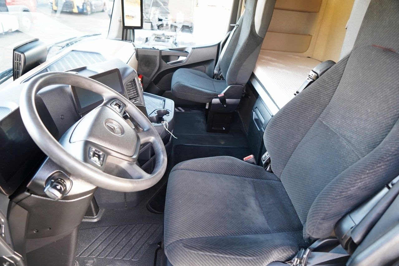 Tegljač Mercedes-Benz ACTROS L 1851 / GIGA SPACE / RETARDER / 2022 R: slika Tegljač Mercedes-Benz ACTROS L 1851 / GIGA SPACE / RETARDER / 2022 R