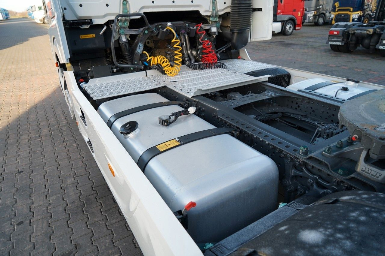 Tegljač Mercedes-Benz ACTROS L 1851 / GIGA SPACE / RETARDER / 2022 R: slika Tegljač Mercedes-Benz ACTROS L 1851 / GIGA SPACE / RETARDER / 2022 R