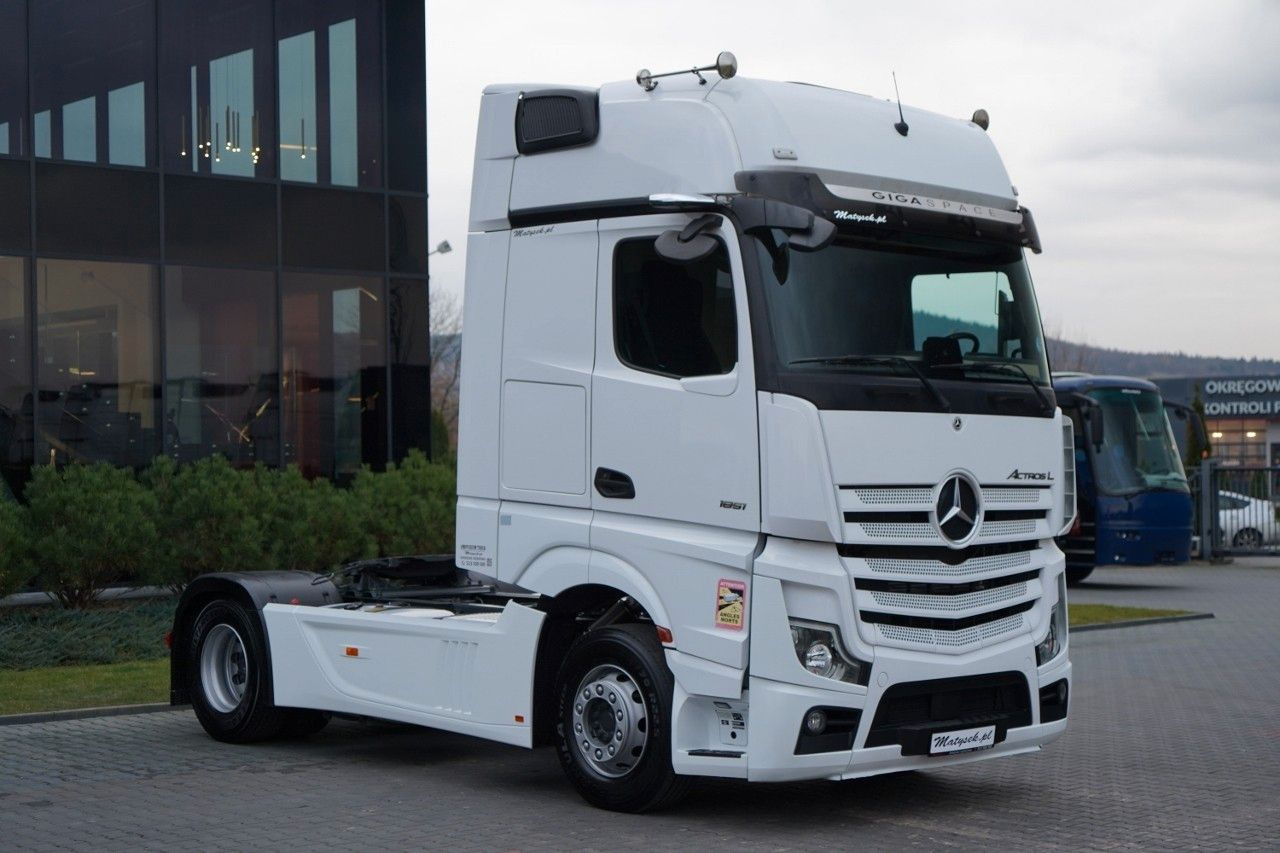 Mercedes-Benz ACTROS L 1851 / GIGA SPACE / RETARDER / 2022 R - Tegljač: slika Mercedes-Benz ACTROS L 1851 / GIGA SPACE / RETARDER / 2022 R - Tegljač Mercedes-Benz ACTROS L 1851 / GIGA SPACE / RETARDER / 2022 R - Tegljač: slika Mercedes-Benz ACTROS L 1851 / GIGA SPACE / RETARDER / 2022 R - Tegljač