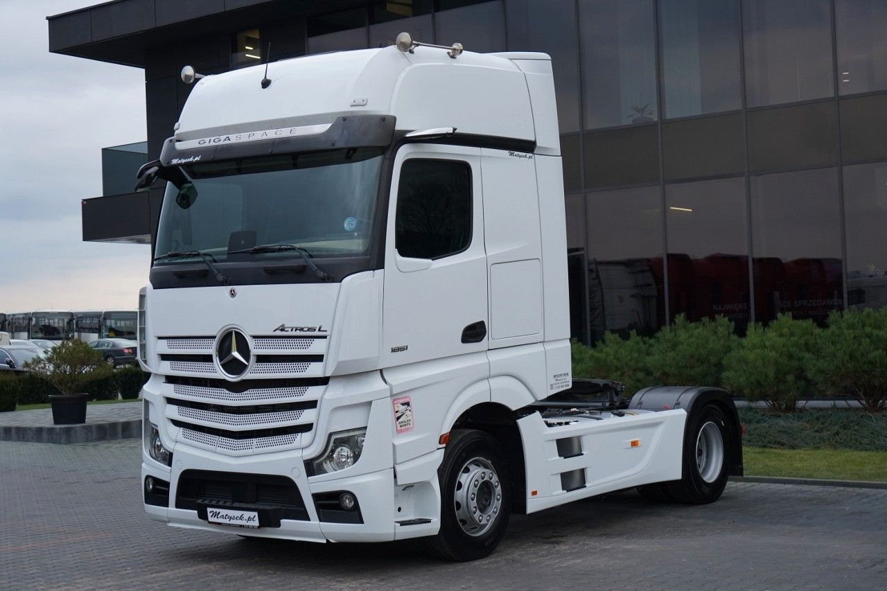 Mercedes-Benz ACTROS L 1851 / GIGA SPACE / RETARDER / 2022 R - Tegljač: slika Mercedes-Benz ACTROS L 1851 / GIGA SPACE / RETARDER / 2022 R - Tegljač Mercedes-Benz ACTROS L 1851 / GIGA SPACE / RETARDER / 2022 R - Tegljač: slika Mercedes-Benz ACTROS L 1851 / GIGA SPACE / RETARDER / 2022 R - Tegljač