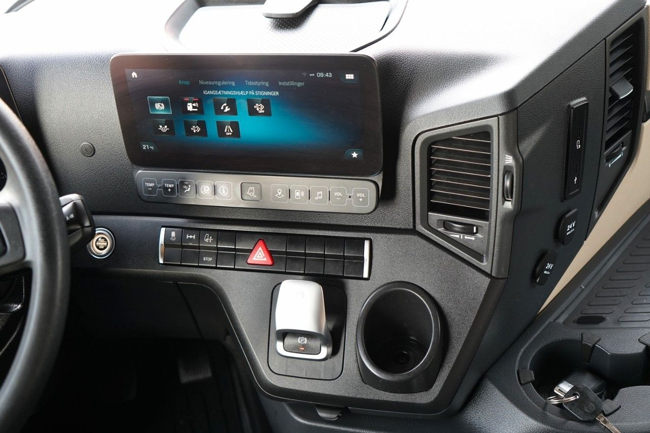 Tegljač Mercedes-Benz ACTROS  L 1851 / GIGA SPACE / RETARDER / 2022 R: slika Tegljač Mercedes-Benz ACTROS  L 1851 / GIGA SPACE / RETARDER / 2022 R