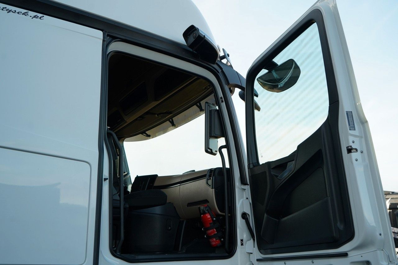 Tegljač Mercedes-Benz ACTROS L 1851 / GIGA SPACE / RETARDER / 2022 R: slika Tegljač Mercedes-Benz ACTROS L 1851 / GIGA SPACE / RETARDER / 2022 R